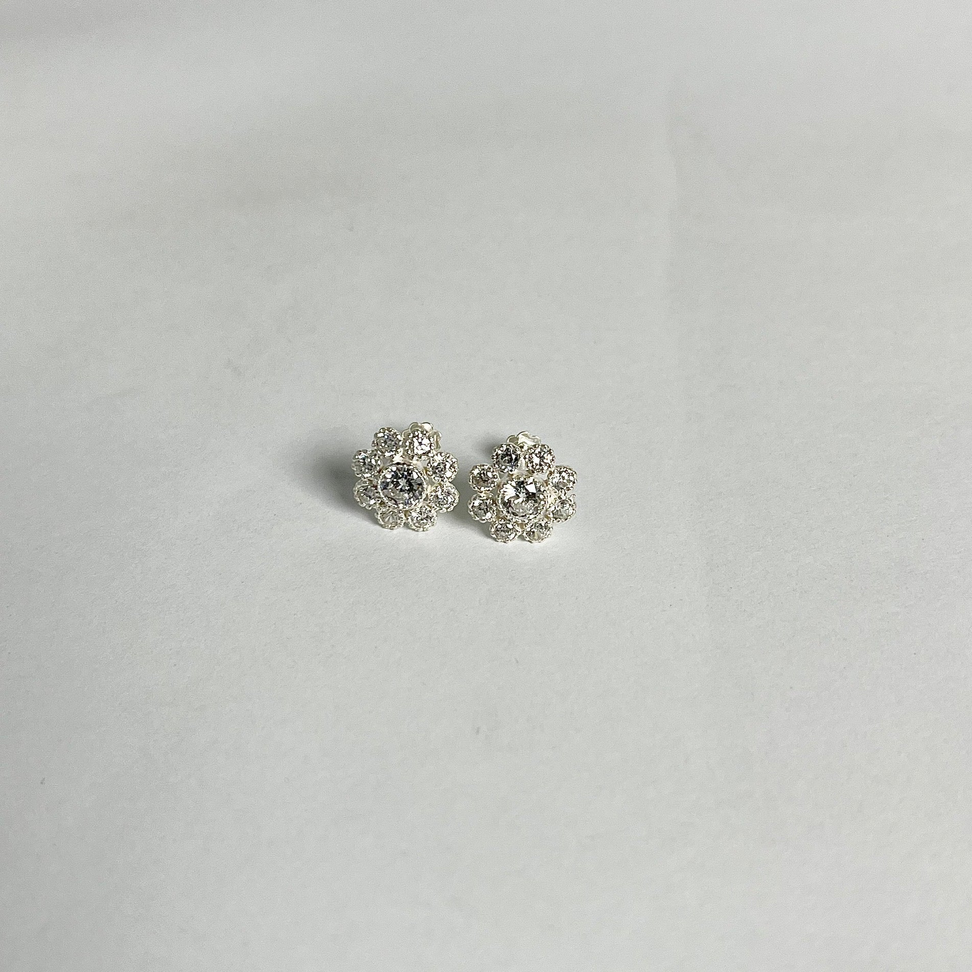 Chandi Sunflower Stud Earrings – 10mm Sterling Silver Floral Earrings for Sensitive Ears