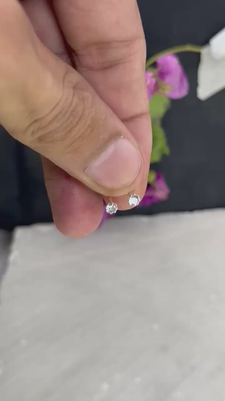 3mm  silver screw stud earrings set front view
