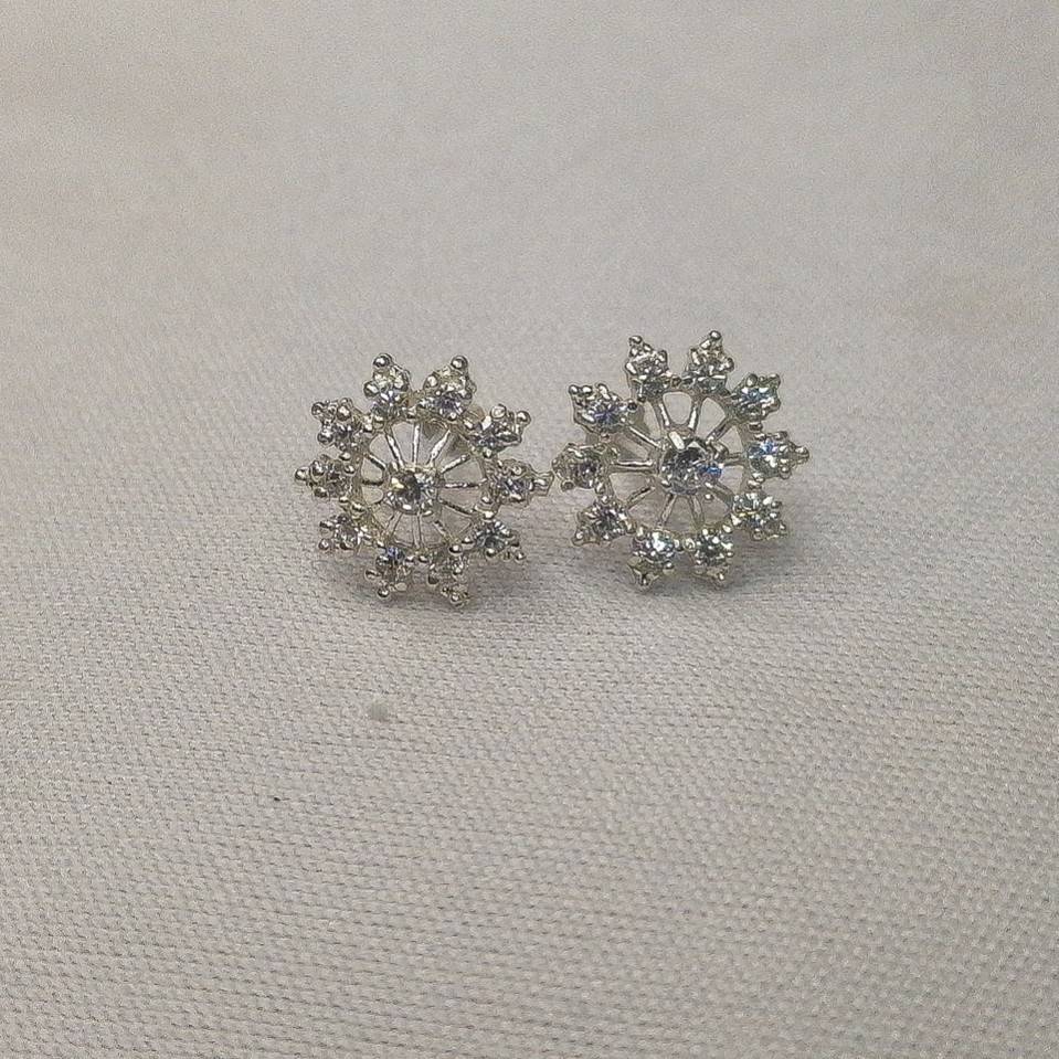 Snow flake Chandi white stud earrings