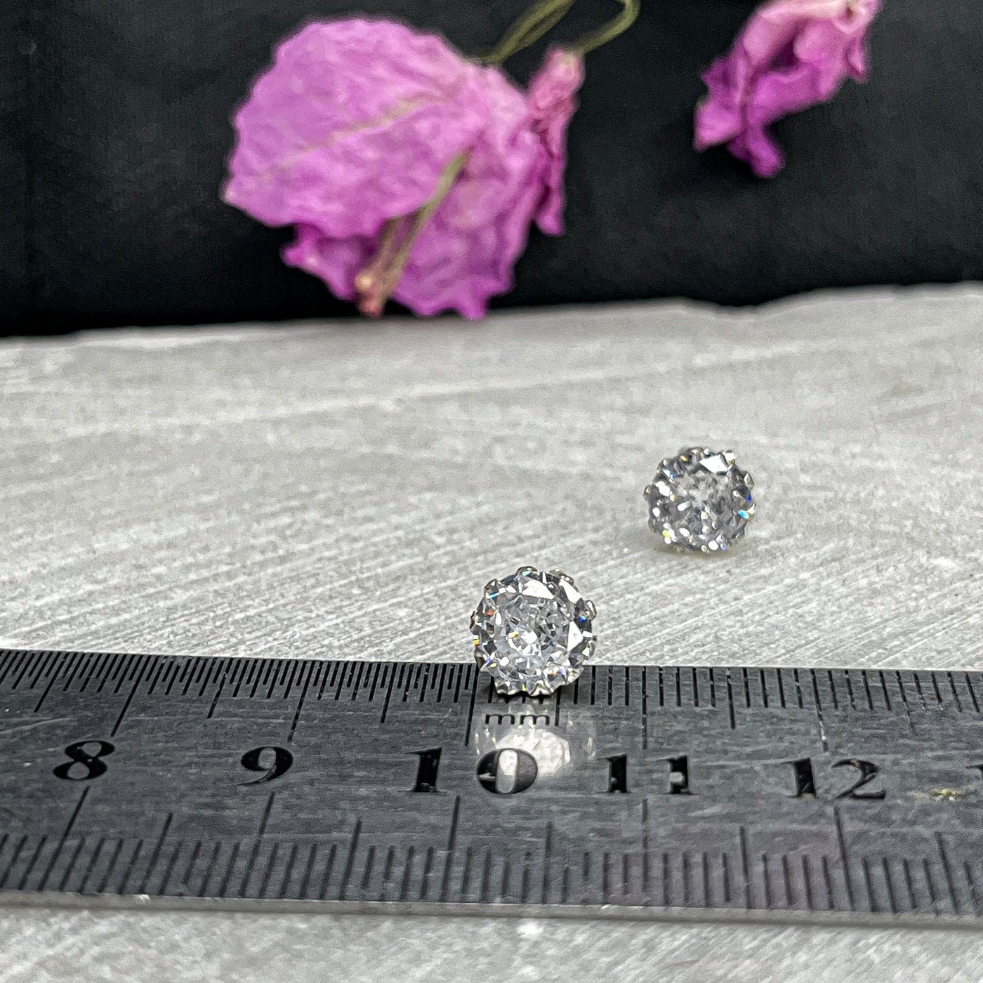 8MM Chandi Screw Stud Earrings