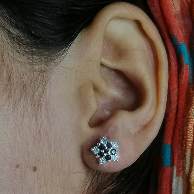 Mini Black & white Zarqon Chandi flower Stud Earrings