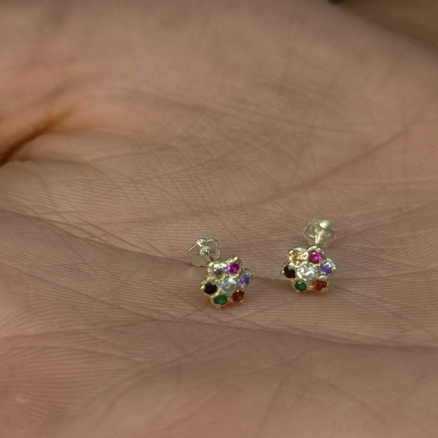 Tiny flower chandi Earrings (5 Colors)