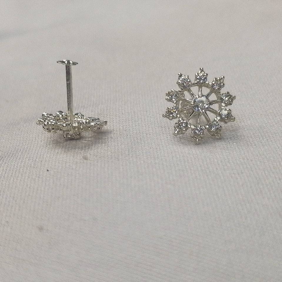 Snow flake Chandi white stud earrings