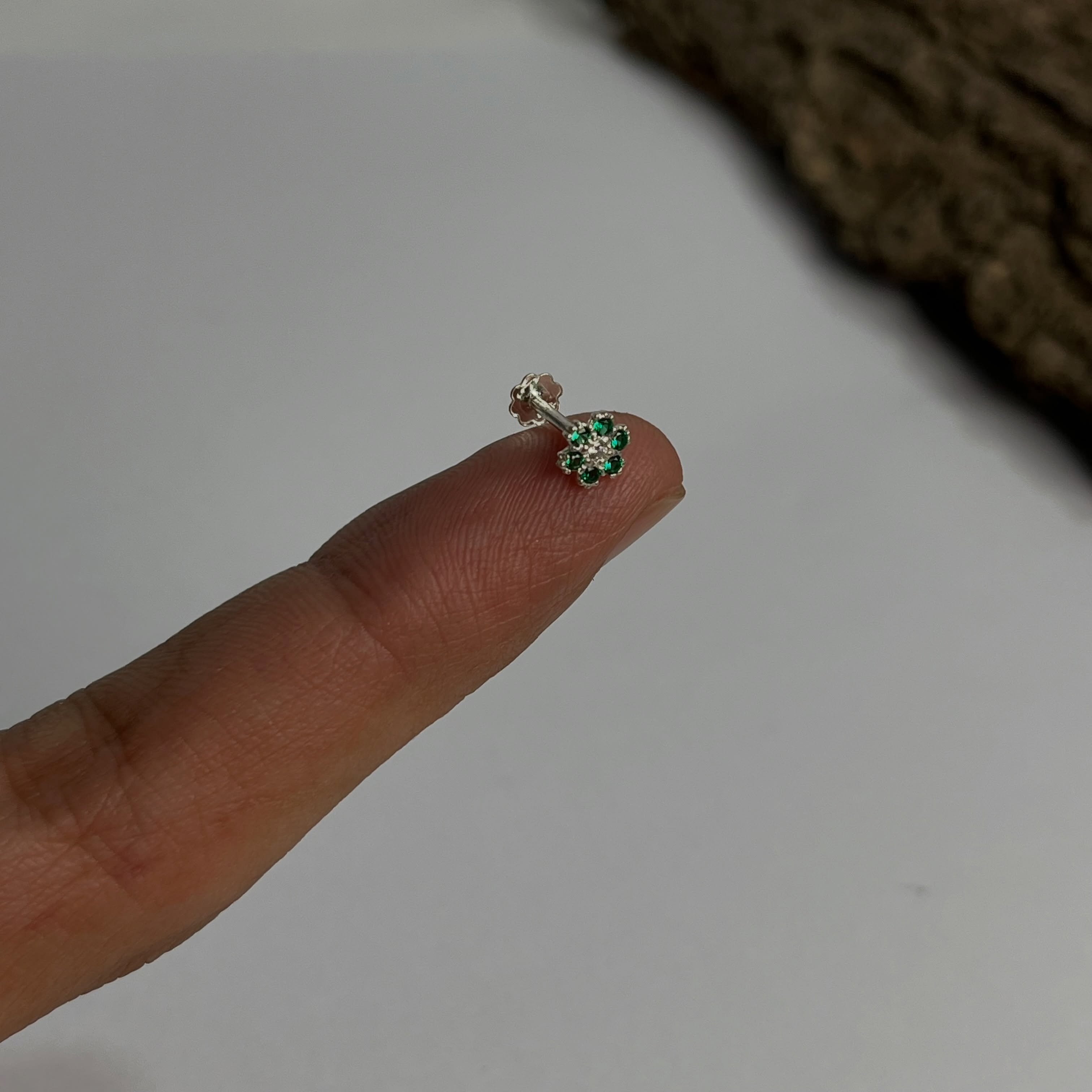 Flower Nose Pin - 925 Sterling Silver - Nickel-Free - Screw Back