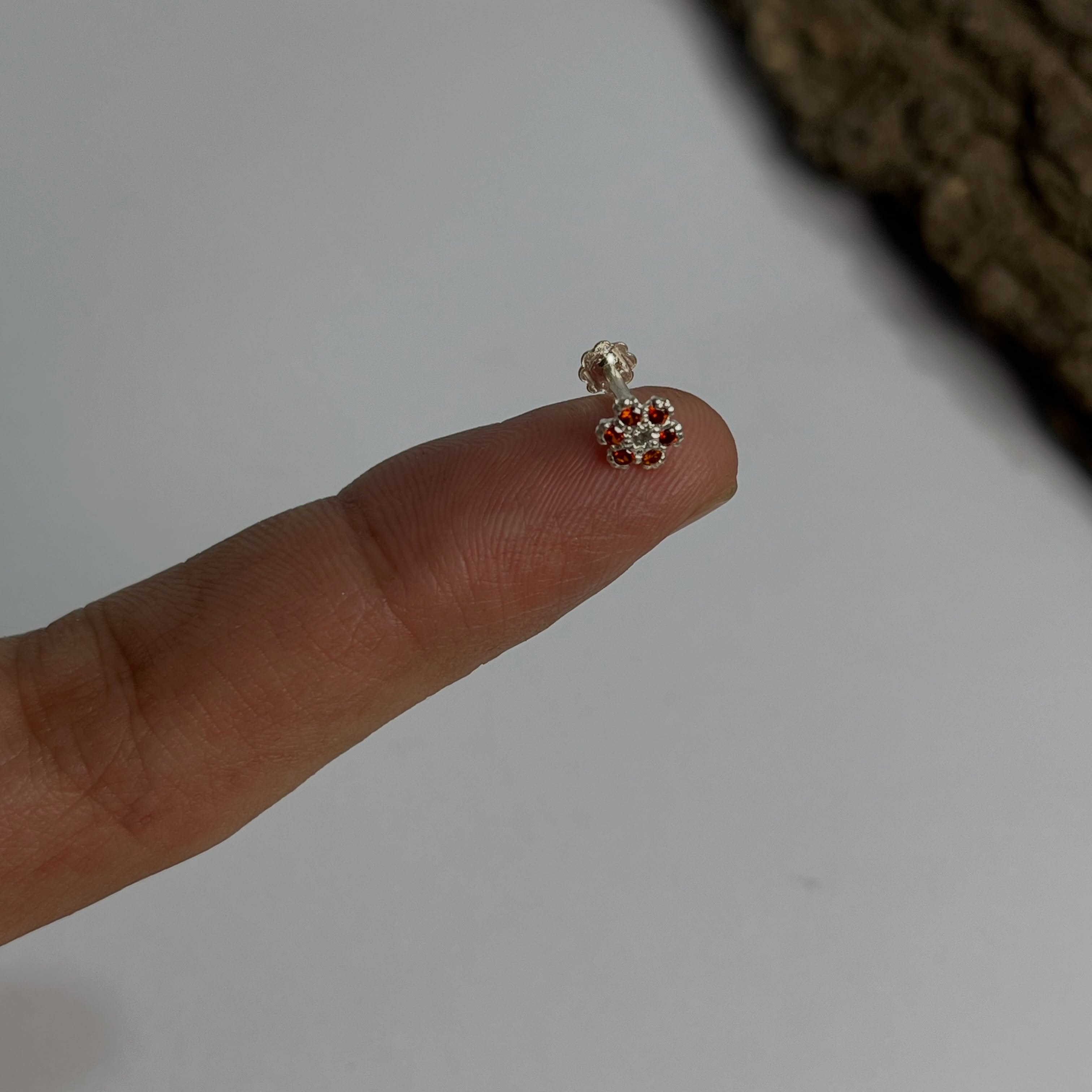 Flower Nose Pin - 925 Sterling Silver - Nickel-Free - Screw Back