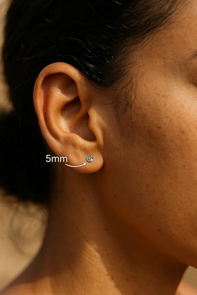 5 mm chandi screw stud on lobe piercing

