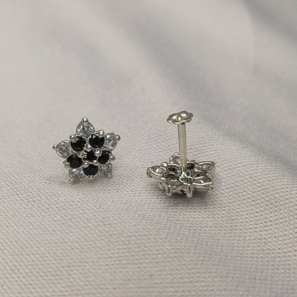 Mini Black & white Zarqon Chandi flower Stud Earrings