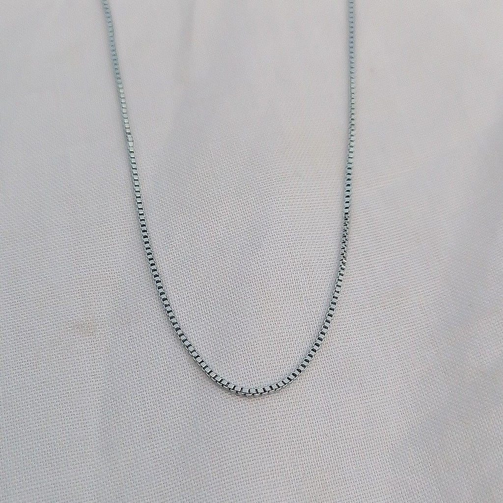 minimalistic stainless steel neck chain, tarnish-free and lightweight in Pakistan

