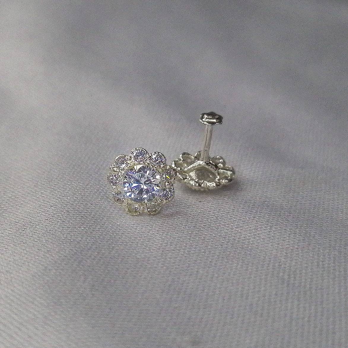 White stone sunflower stud earrings for lobe and helix piercing Pakistan